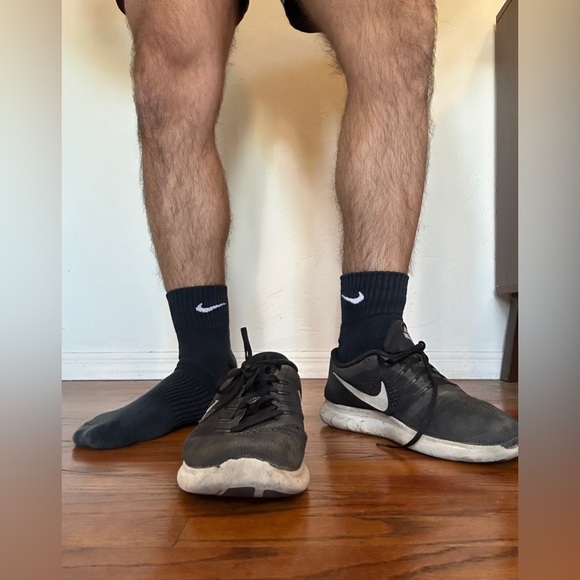 Nike running shoes (size 10) - Picture 2 of 2